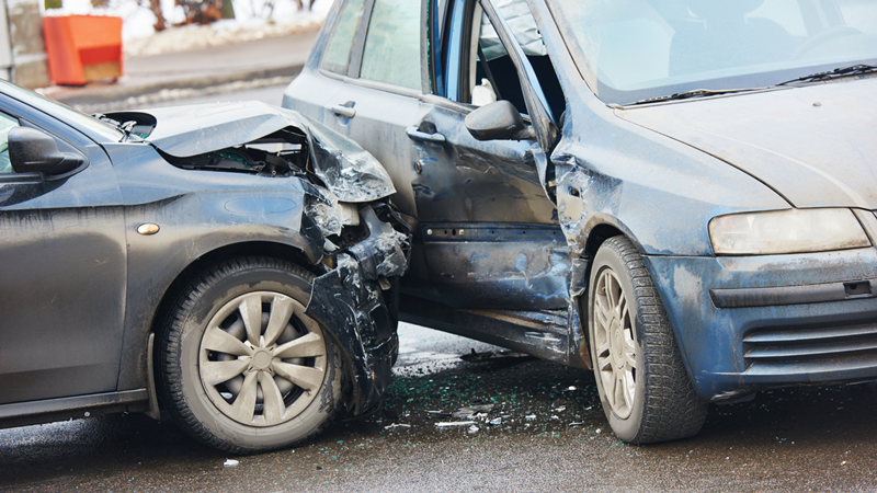 Fulton Co., GA - Car Wreck Results in Injuries on I-85 near Jonesboro Rd